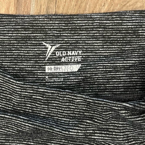 Old navy active leggings - Picture 2 of 2